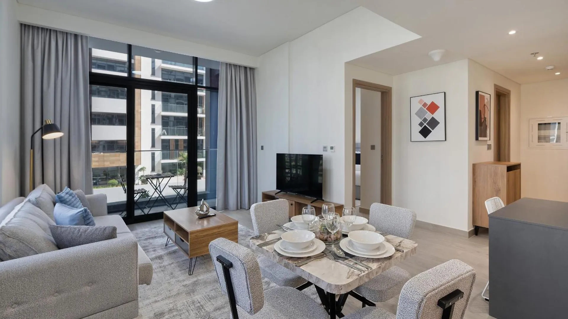 Contemporary 1Br In Azizi Riviera 27, Meydan City- Allsopp & Allsopp Dubai