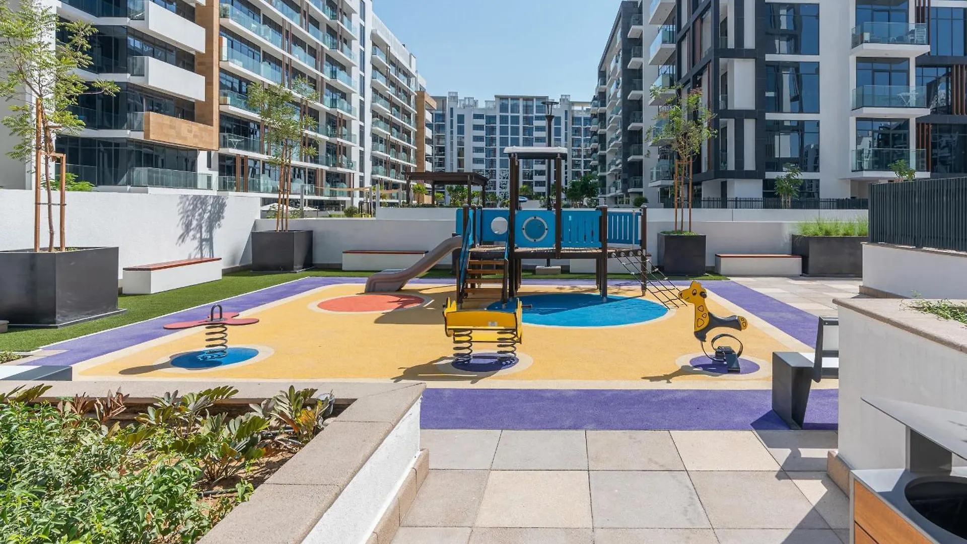 Contemporary 1Br In Azizi Riviera 27, Meydan City- Allsopp & Allsopp Dubai