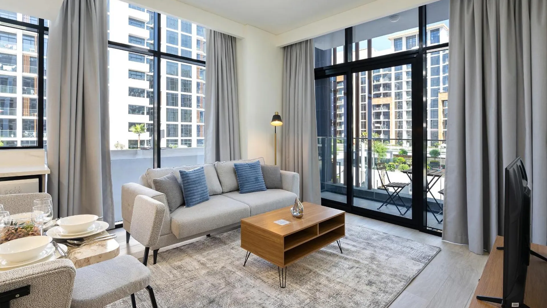 Contemporary 1Br In Azizi Riviera 27, Meydan City- Allsopp & Allsopp Dubai